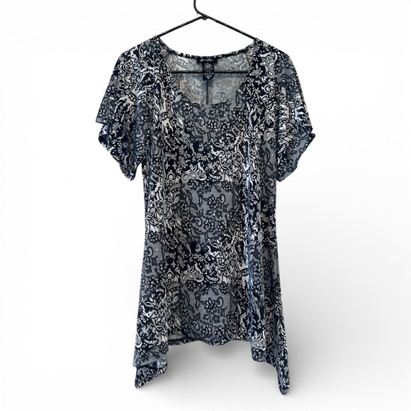 Brittany Black Tops - Y2K Era Brittany Black Black & White Sequined Floral Tunic Top Size Medium